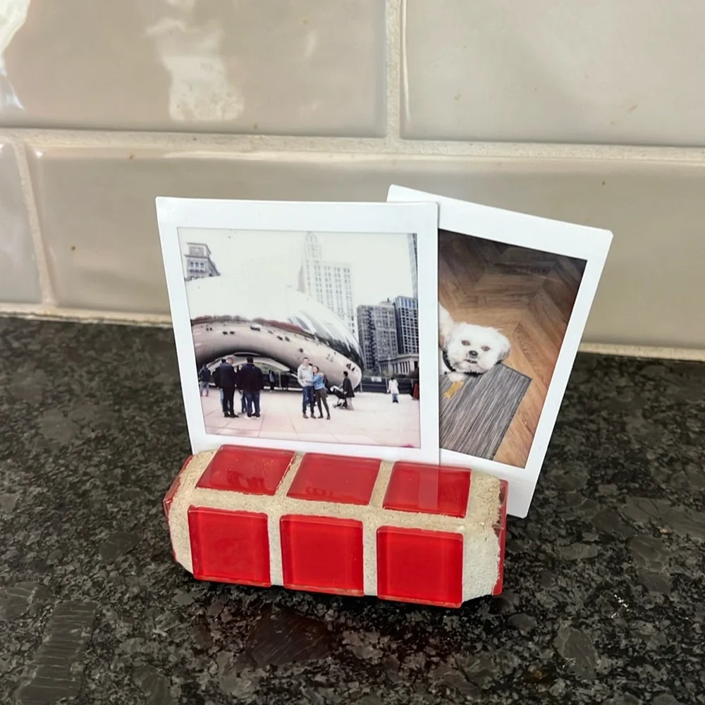 Picture holder / display shelf